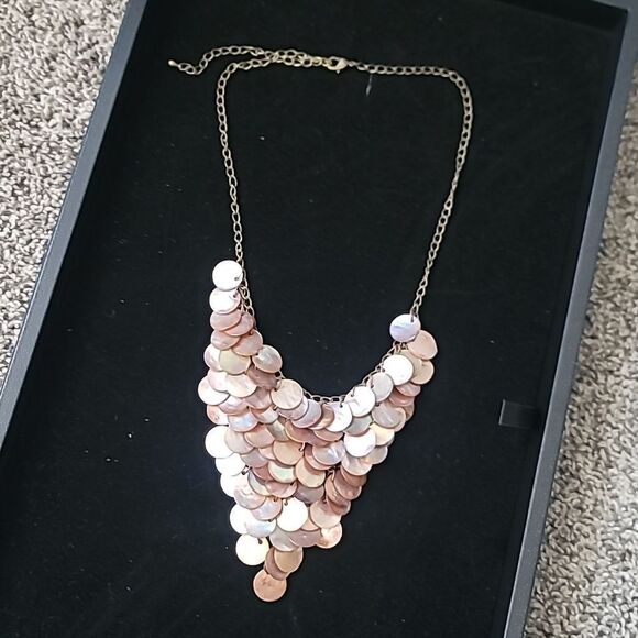 10" Tiered Shell Necklace - Picture 1 of 3